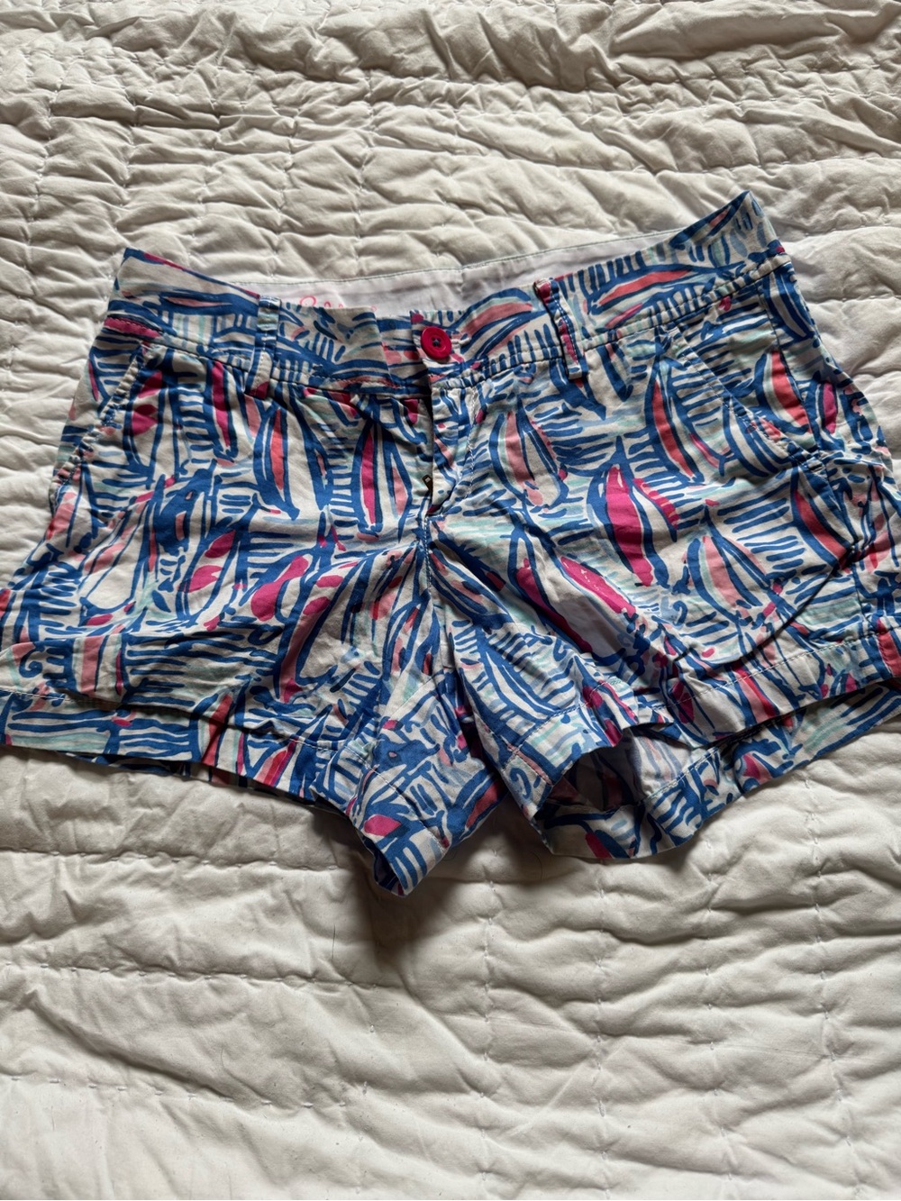 Lilly Pulitzer- Sailboat Printed Cotton Shorts in Blue & Pink
